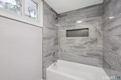 179 Rhode Island Avenue, Waterbury, CT 06704 - Photo 20