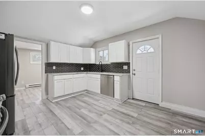 179 Rhode Island Avenue, Waterbury, CT 06704 - Photo 8