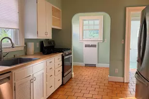 65 Spring Garden St, Hamden, CT 06517 - Photo 2