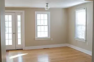 8 W Main St, Chester, CT 06412 - Photo 10