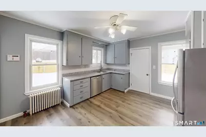 55 Mechanics Street, Putnam, CT 06260 - Photo 30