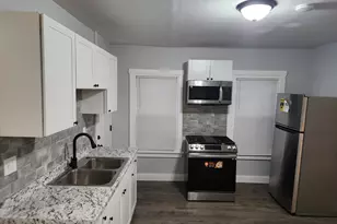 38 Walnut St, New Haven, CT 06511 - Photo 2