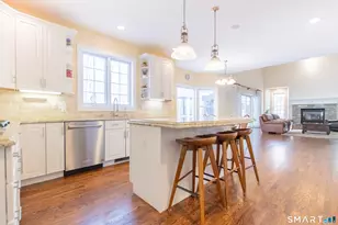 44 Chadwick Ct, Monroe, CT 06468 - Photo 8