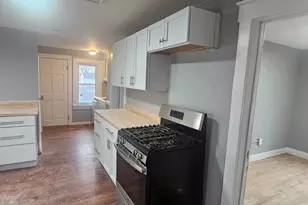 14 Westfield St, West Haven, CT 06516 - Photo 4