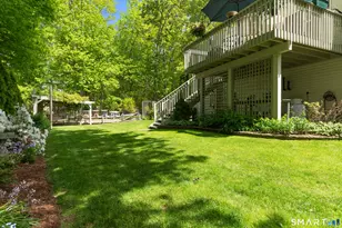 16 Laurelwood Dr, East Lyme, CT 06357 - Photo 32