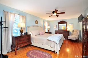 35 Wettleson Ave, West Hartford, CT 06107 - Photo 14