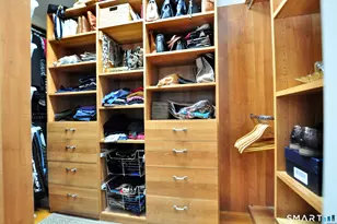 35 Wettleson Ave, West Hartford, CT 06107 - Photo 18