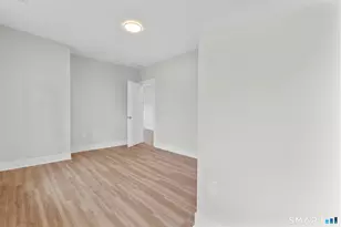 246 Judson Pl, Bridgeport, CT 06610 - Photo 16