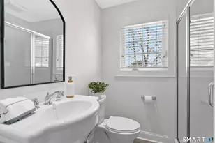 877 S Pine Creek Rd, Fairfield, CT 06824 - Photo 16