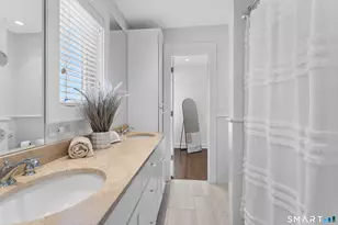 877 S Pine Creek Rd, Fairfield, CT 06824 - Photo 24