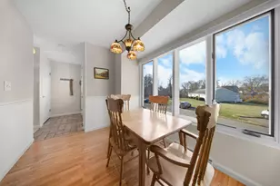 83 Carriage Dr, Milford, CT 06460 - Photo 4