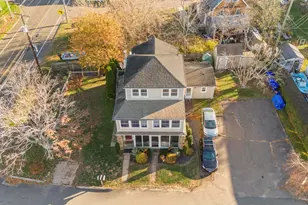 2 W Haycock Point Rd, Branford, CT 06405 - Photo 4