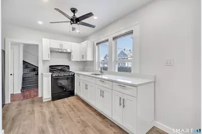 252 Shelton Street, Bridgeport, CT 06608 - Photo 14