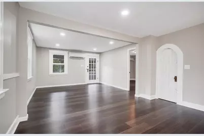 346 Middlebury Road, Middlebury, CT 06762 - Photo 2