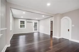 346 Middlebury Rd, Middlebury, CT 06762 - Photo 2