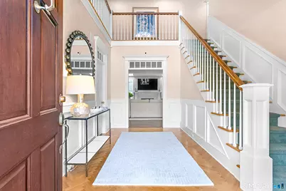 110 Queens Grant Drive, Fairfield, CT 06824 - Photo 8