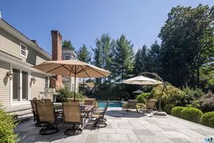 110 Queens Grant Dr, Fairfield, CT 06824 - Photo 4