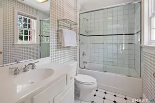 110 Queens Grant Dr, Fairfield, CT 06824 - Photo 32