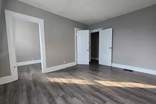 106 Hanover St, Bridgeport, CT 06604 - Photo 16