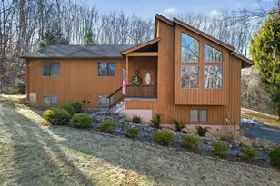 28 Oakcrest Rd, Oxford, CT 06478 - Photo 1