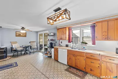 24 East Main Street, North Canaan, CT 06018 - Photo 10