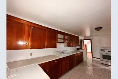 253 Olivia Street #3rd Floor, Derby, CT 06418 - Photo 6