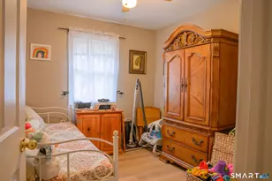 8B Kayview Ave, Bethel, CT 06801 - Photo 8