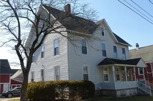 28 Frederick St, Naugatuck, CT 06770 - Photo 2
