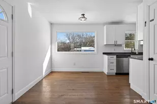 25 Oslo St, Groton, CT 06355 - Photo 6