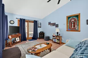 27 Robinwood Rd, Waterbury, CT 06708 - Photo 10