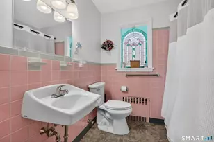 27 Robinwood Rd, Waterbury, CT 06708 - Photo 18