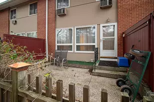 93 Centerbrook Ave, Hamden, CT 06514 - Photo 30