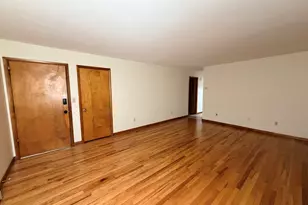 12 Hilltop Ave, Waterbury, CT 06708 - Photo 6