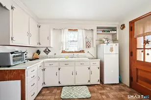 81 Wall St, Meriden, CT 06450 - Photo 10