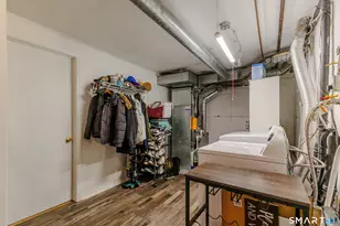 417 Churchill Dr, Newington, CT 06111 - Photo 4