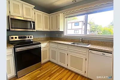 27 Crows Nest Lane #4B, Danbury, CT 06810 - Photo 4