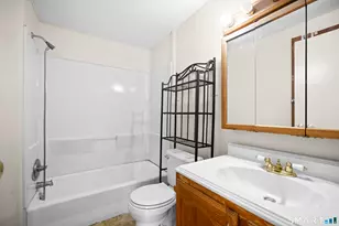 50 Roosevelt Blvd, Enfield, CT 06082 - Photo 14