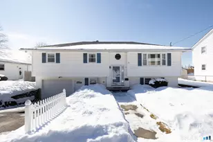 65 Rosengarten Dr, Waterbury, CT 06704 - Photo 2