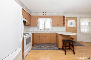 65 Rosengarten Dr, Waterbury, CT 06704 - Photo 14