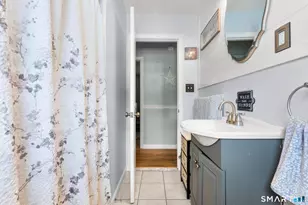 40 Iannotti Ln, Derby, CT 06418 - Photo 20