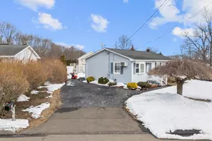 40 Iannotti Ln, Derby, CT 06418 - Photo 30