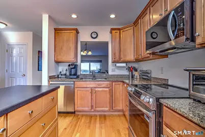 31 South Turnpike Road #APT C2, Wallingford, CT 06492 - Photo 4