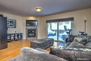 31 S Turnpike Rd, Wallingford, CT 06492 - Photo 8