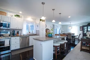 52 Kyle Ct, Meriden, CT 06450 - Photo 2