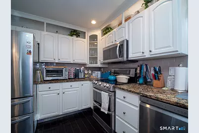 52 Kyle Court, Meriden, CT 06450 - Photo 6