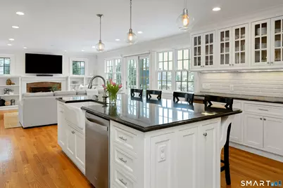 12 Walmsley Road, Darien, CT 06820 - Photo 10