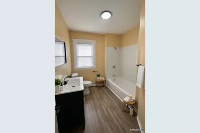 207 Greenfield Street, Hartford, CT 06112 - Photo 6