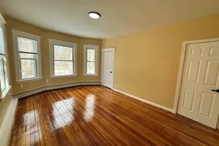 207 Greenfield St, Hartford, CT 06112 - Photo 10