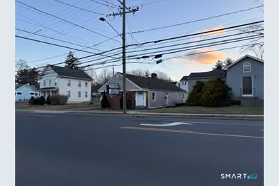 615 East Main Street #3, Meriden, CT 06450 - Photo 2