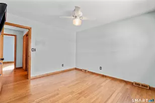 75 Orangewood W, Derby, CT 06418 - Photo 16